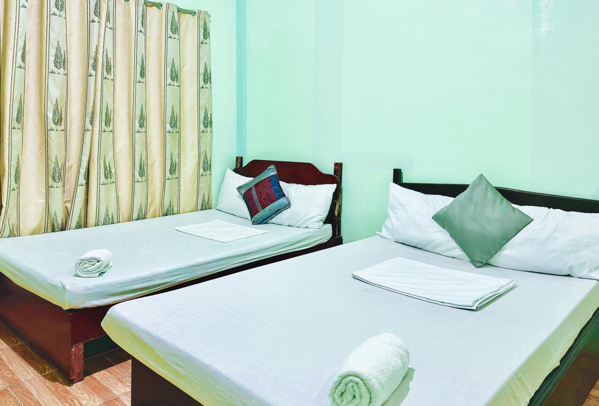 En Gedi Beach Resort By Reddoorz Iba Exterior photo